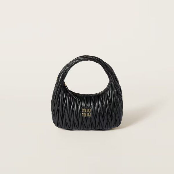 Wander Matelassé Medium Hobo Underarm Bag black