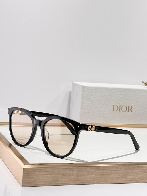 Dior Elegant Cat-Eye Sunglasses | Timeless Luxury Style