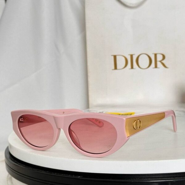 Dior Chic Cat-Eye Sunglasses – Luxury Statement Eyewear