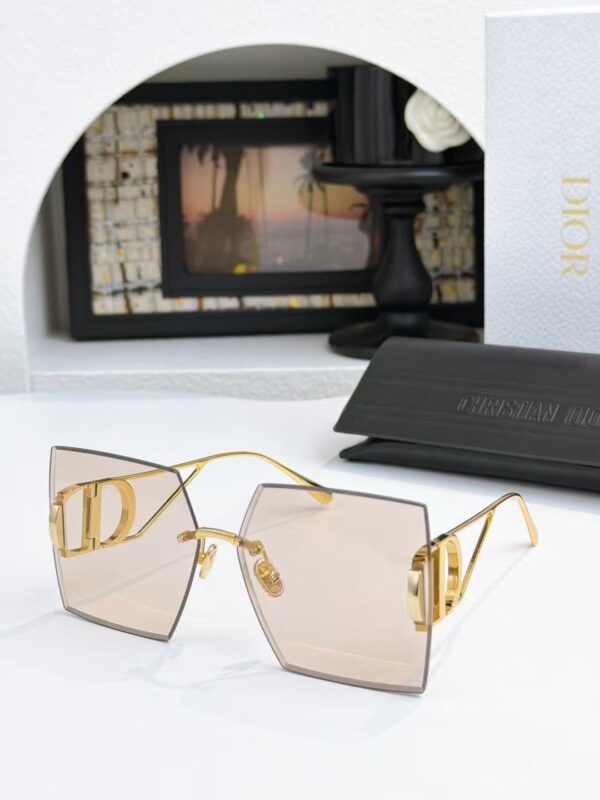 Dior CD Oversized Rimless Square Sunglasses