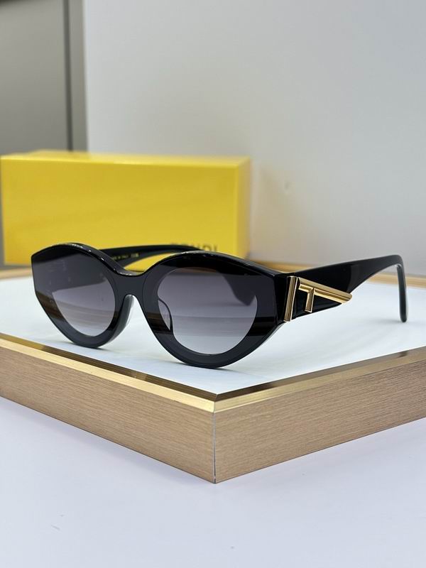 Fendi Cat-Eye Luxury Sunglasses