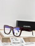Chanel Classic Cat-Eye Sunglasses | Elegant Vintage Style