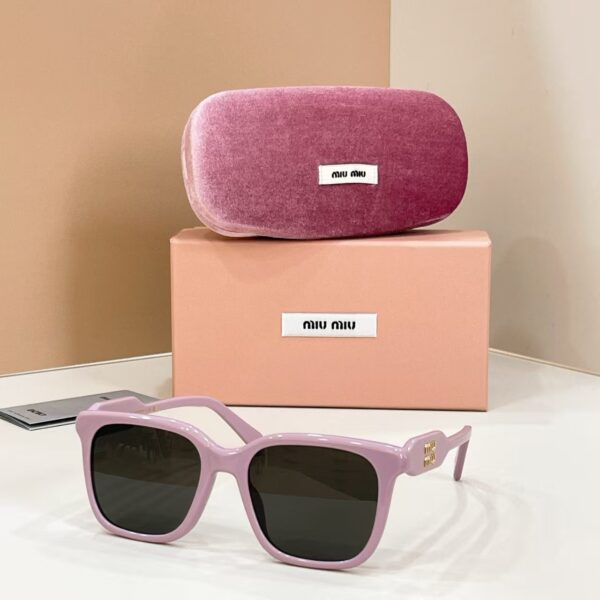 Miu Miu Square Frame Sunglasses – Vintage Chic Collection