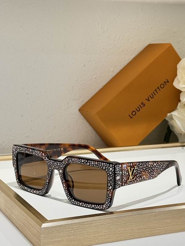 Luxury Oversized Rhinestone Sunglasses – Sparkling Square Frame