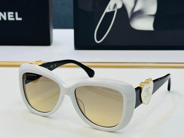 Chanel Luxury Oversized Round Sunglasses – Elegant Designer Style