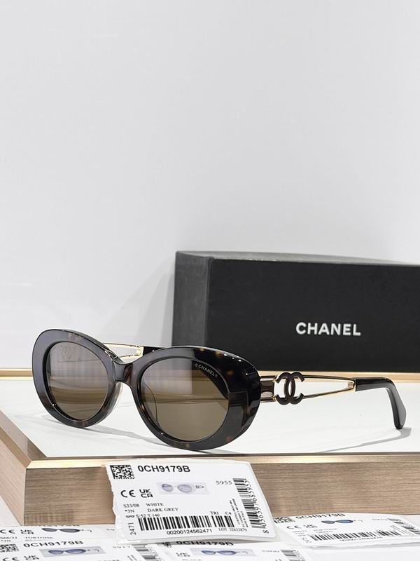 CHANEL Retro Oval Frame Sunglasses