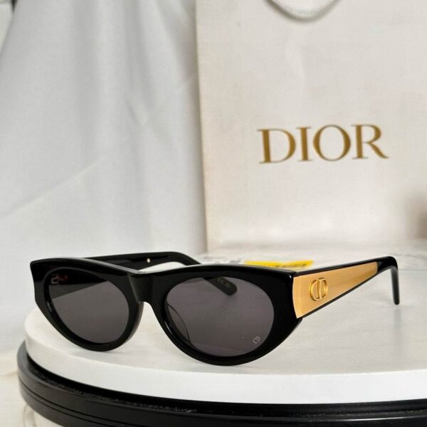 Dior Chic Cat-Eye Sunglasses – Luxury Statement Eyewear