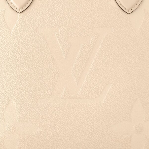 LOUIS VUITTON ONTHEGO MM Detachable and Adjustable Shoulder Strap Embossed Grained Calfskin Tote Bag, Medium, Women's, Cream White
