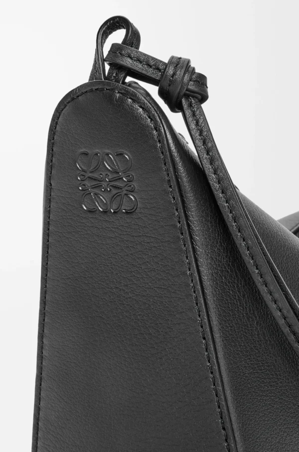 Mini Hammock hobo in classic calfskin Black