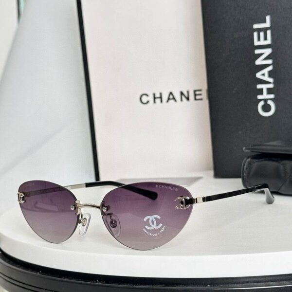 Chanel Vintage Rimless Oval Sunglasses – Minimalist Luxury Metal Frame