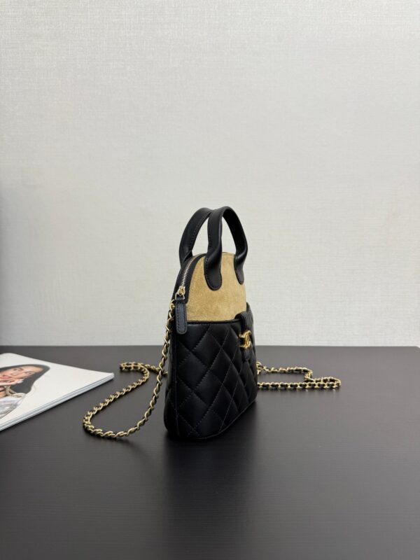 Chanel chain clutch bag