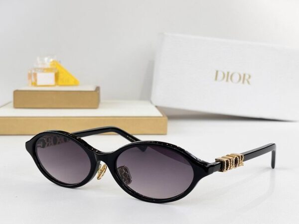Dior CD Oval Slim Sunglasses