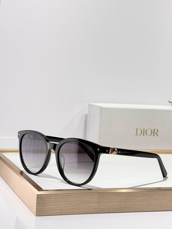 Dior Elegant Cat-Eye Sunglasses | Timeless Luxury Style