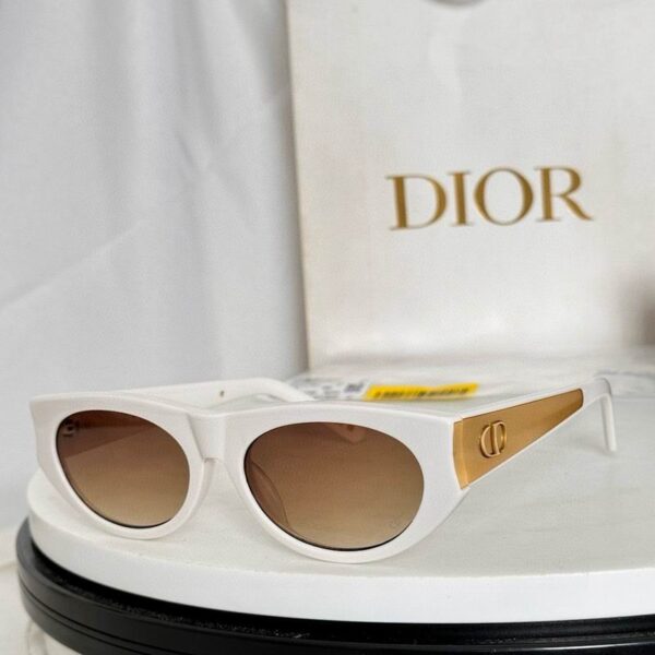 Dior Chic Cat-Eye Sunglasses – Luxury Statement Eyewear