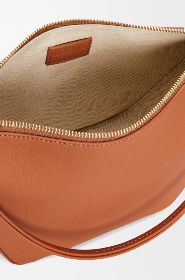 Mini Hammock hobo in classic calfskin Tan