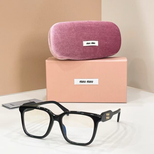 Miu Miu Square Frame Sunglasses – Vintage Chic Collection