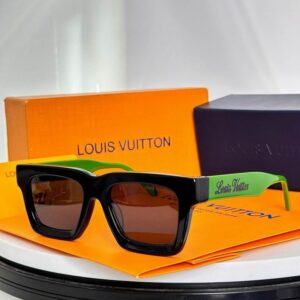 Signature Square Frame Sunglasses with Contrast Temples