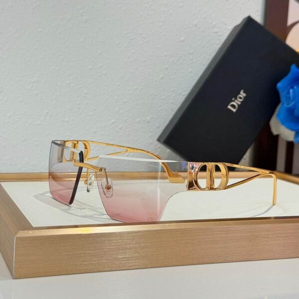 Dior CD Signature Shield Sunglasses – Luxury Rimless Edition