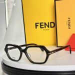 Fendi Statement Geometric Sunglasses