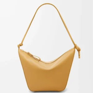 Mini Hammock hobo in classic calfskin Sahara