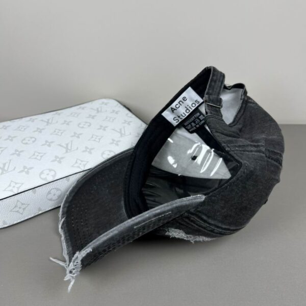 Luxury designer retro washed worn-out smiling baseball cap for both men and women, adjustable street dad hat