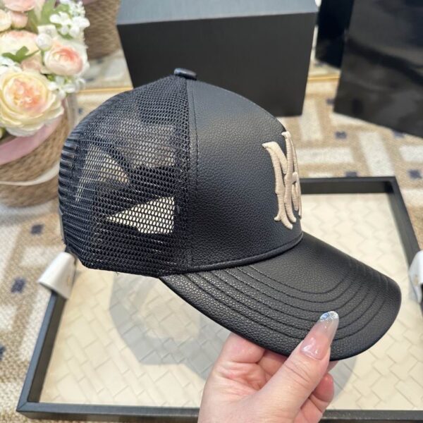 Luxury designer trendy casual baseball cap embroidered unisex adjustable seasonal shipping cap