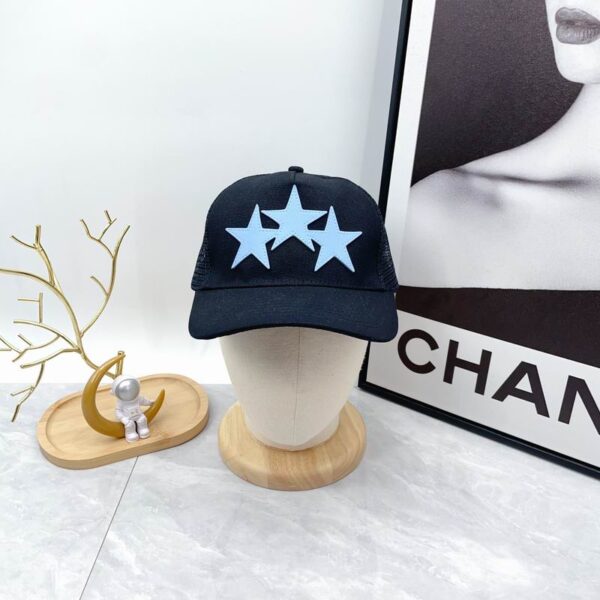 Luxury designer retro mesh hip-hop baseball cap with adjustable snap button design for both men and women, cute and fashionable baseball cap