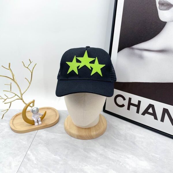 Luxury designer retro mesh hip-hop baseball cap with adjustable snap button design for both men and women, cute and fashionable baseball cap