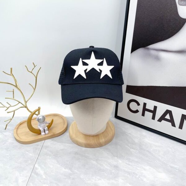 Luxury designer retro mesh hip-hop baseball cap with adjustable snap button design for both men and women, cute and fashionable baseball cap