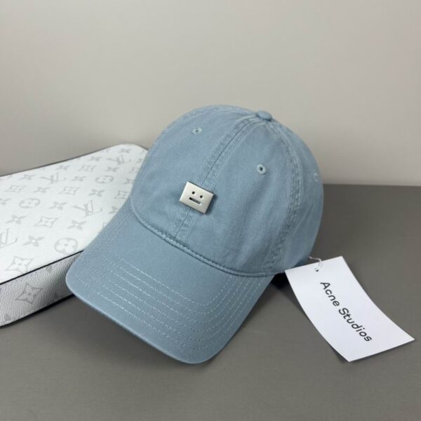 Luxury designer retro washed baseball cap for men and women, casual smiley face metal adjustable sports cap