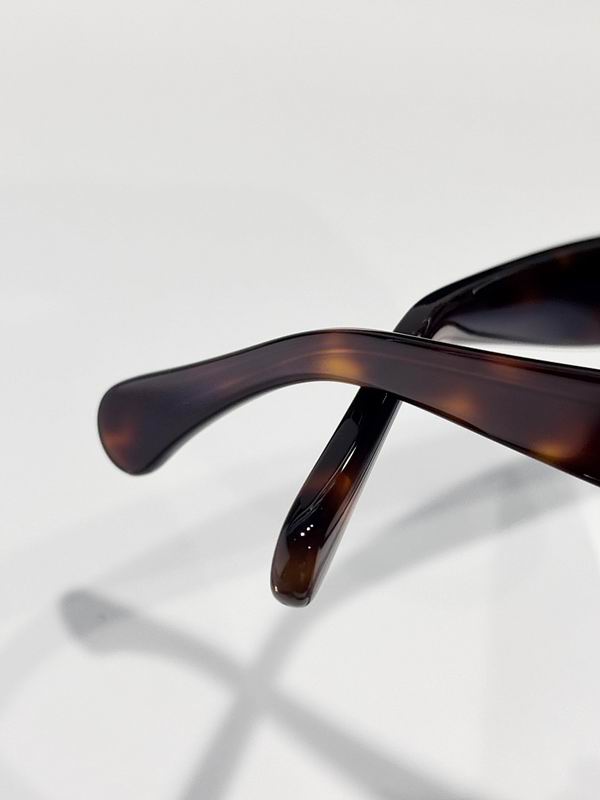 Chanel Classic Cat-Eye Sunglasses | Elegant Vintage Style