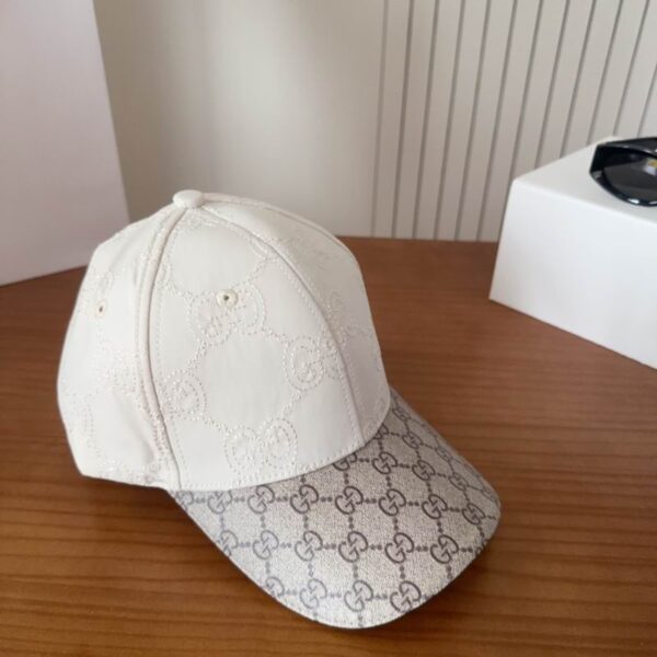 Luxury designer fashionable retro worn baseball cap leopard print two-color jacquard adjustable hat suitable for both men and women