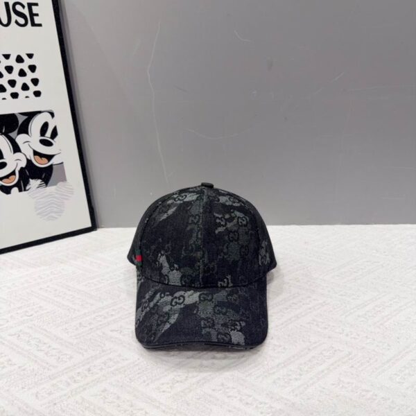 Luxury designer camouflage denim baseball cap, fashionable unisex cap