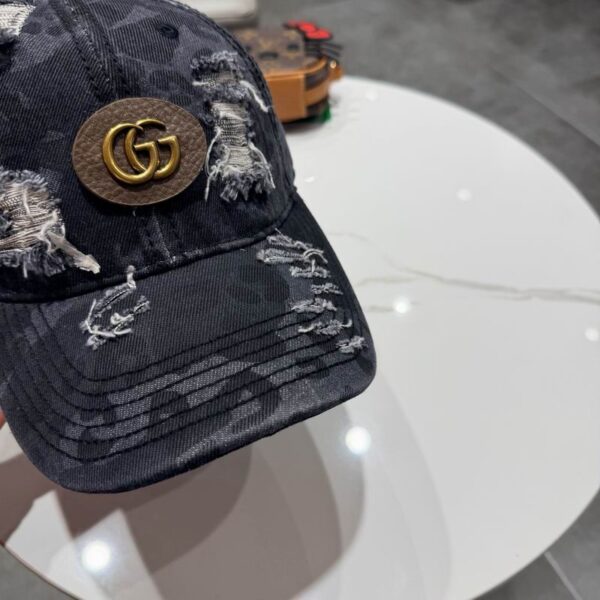 Luxury designer fashionable retro worn baseball cap leopard print two-color jacquard adjustable hat suitable for both men and women