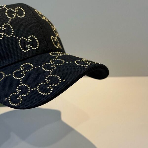 Designer baseball cap with luxurious rhinestone decorative letters for both men and women, adjustable high-end hat