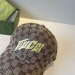 Designer fashion street print logo baseball cap with graffiti decoration unisex letter jacquard adjustable design