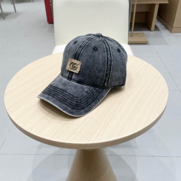 Designer washed denim baseball cap with adjustable soft retro sun hat for men and women