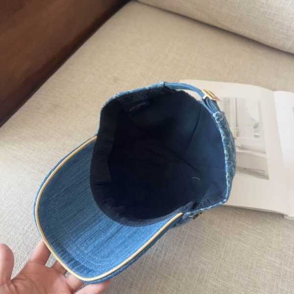 Designer retro denim hat suitable for both men and women, adjustable texture letter premium baseball cap