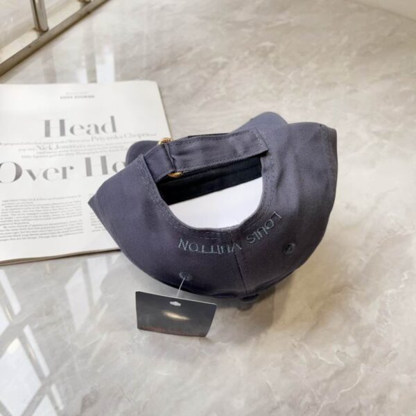 Luxury designer fashionable letter baseball cap with adjustable unisex sports sun protection cap