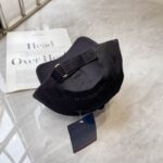 Luxury designer fashionable letter baseball cap with adjustable unisex sports sun protection cap