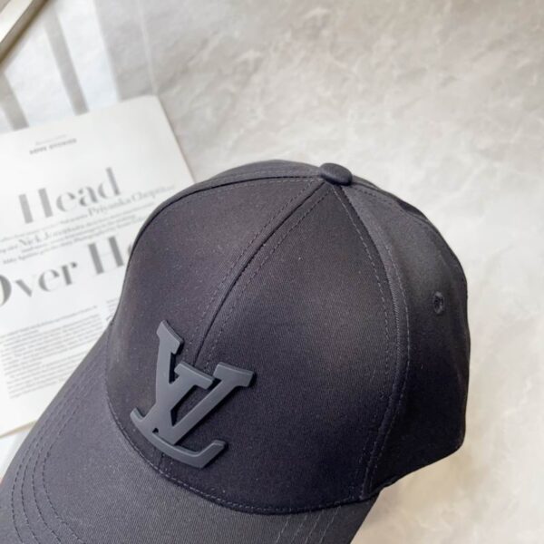 Luxury designer fashionable letter baseball cap with adjustable unisex sports sun protection cap