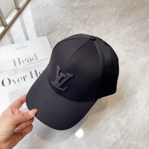 Luxury designer fashionable letter baseball cap with adjustable unisex sports sun protection cap