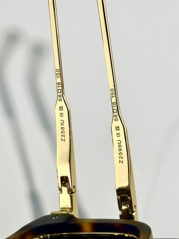 Classic Square Metal Temple Sunglasses