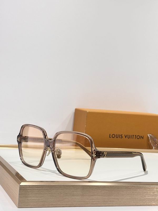 Louis Vuitton LV Elegant Oversized Square Sunglasses