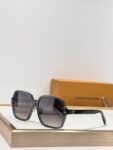Louis Vuitton LV Elegant Oversized Square Sunglasses