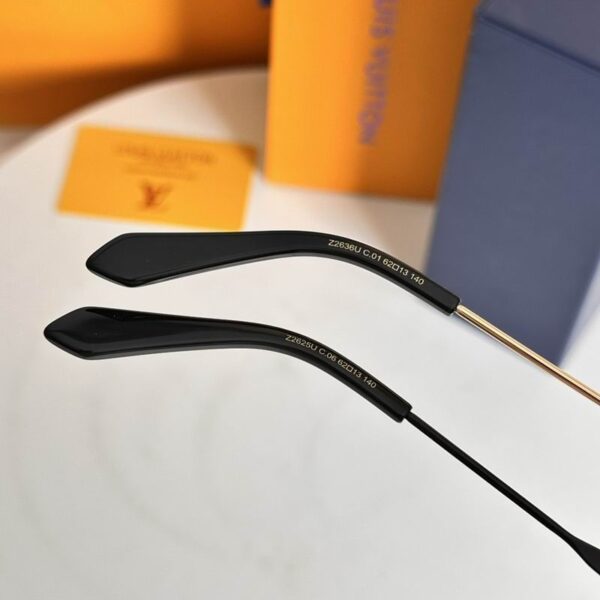 Signature Aviator Sunglasses with Gradient Lens