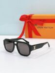 Louis Vuitton Luxury Square Frame Fashion Sunglasse