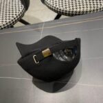 Luxury designer textured baseball cap for both men and women, casual and fashionable sun hat