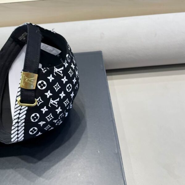 Luxury designer letter printed retro baseball cap, multifunctional and fashionable casual sports cap