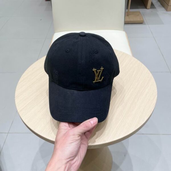 Luxury designer golf baseball cap with adjustable original classic lightweight cotton cap for men and women